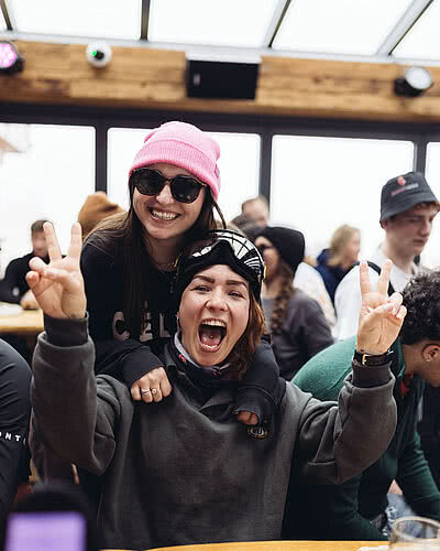 Après-Ski beim Vermala Wirt – Silvretta Montafon Party Gäste beim Après Ski Montafon - Vermala Wirt